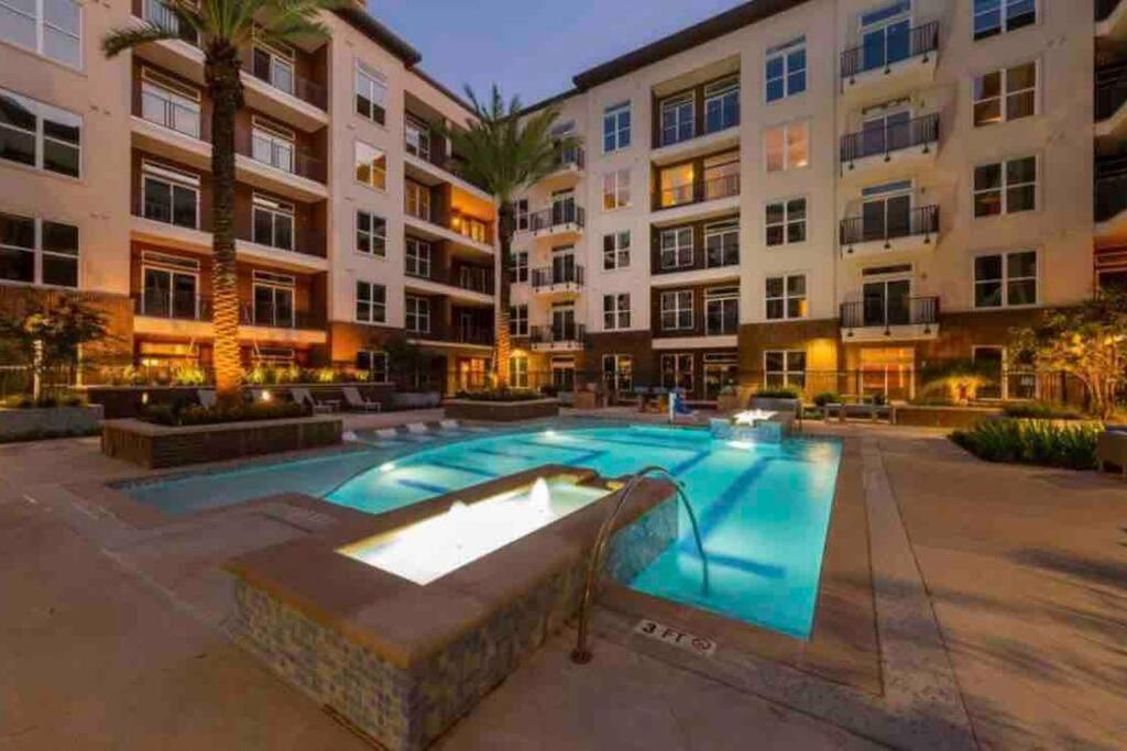 Htown Downtown Oasis Apartment Houston Exterior foto