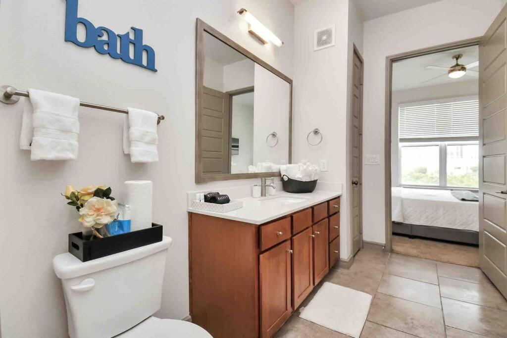 Htown Downtown Oasis Apartment Houston Exterior foto